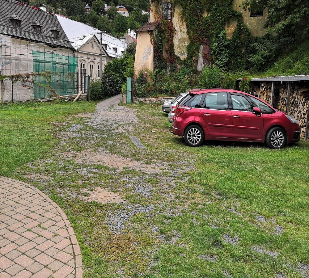 Hostel Skautsky Dom Banská Štiavnica Zewnętrze zdjęcie