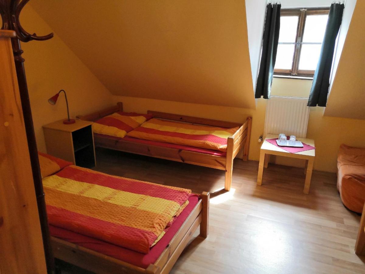 Hostel Skautsky Dom Banská Štiavnica Zewnętrze zdjęcie