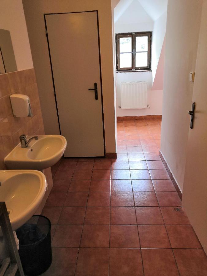 Hostel Skautsky Dom Banská Štiavnica Zewnętrze zdjęcie