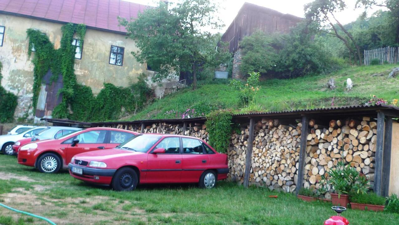 Hostel Skautsky Dom Banská Štiavnica Zewnętrze zdjęcie